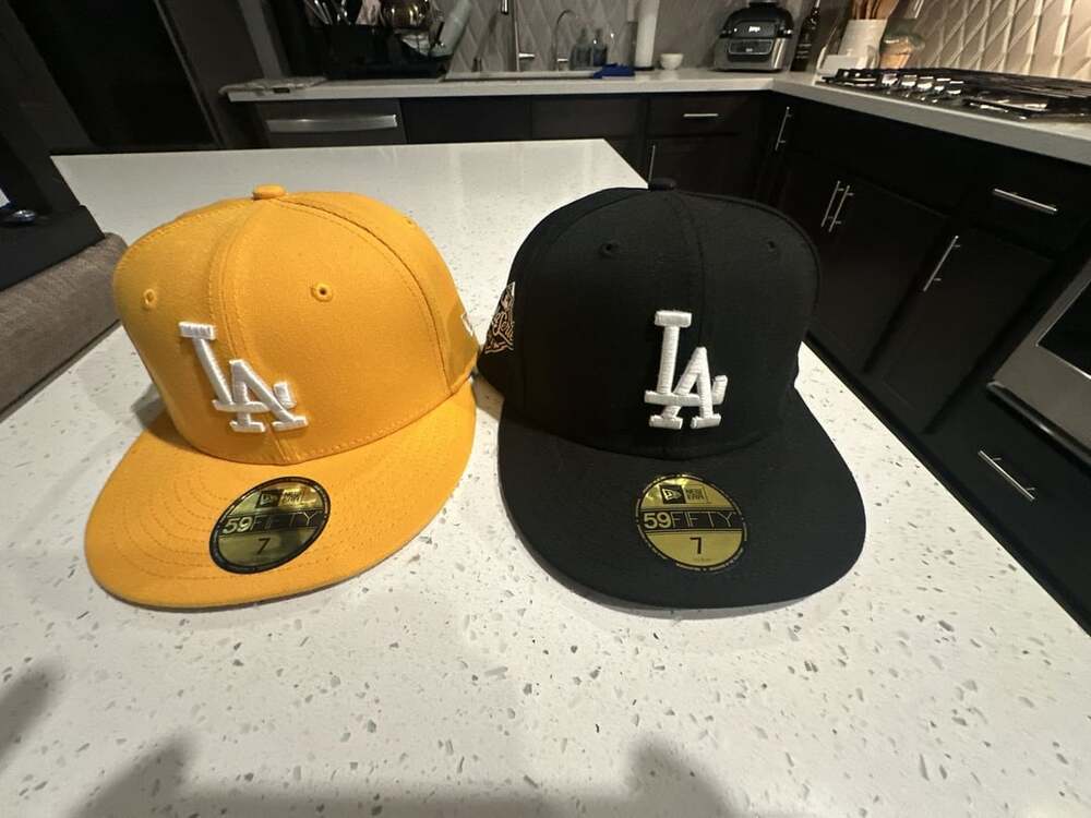 New Era Los Angeles Dodgers 59FIFTY Fitted Hats Size 7 1 Black, 1 Yellow